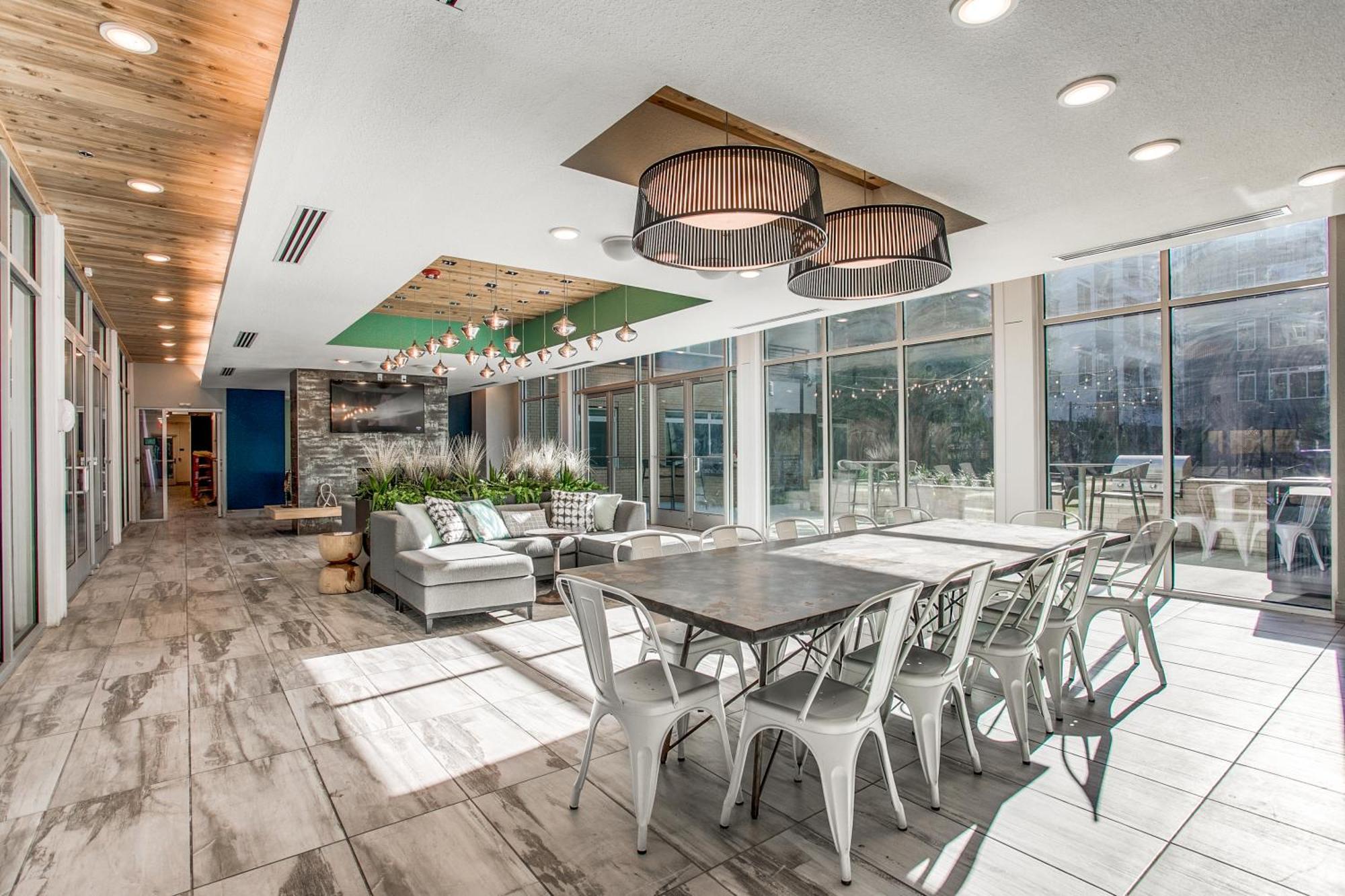 Lush Downtown Condo On Riverwalk W King Ste, Free Parking, Pet Friendly, Centrally Located On Riverwalk San Antonio Esterno foto