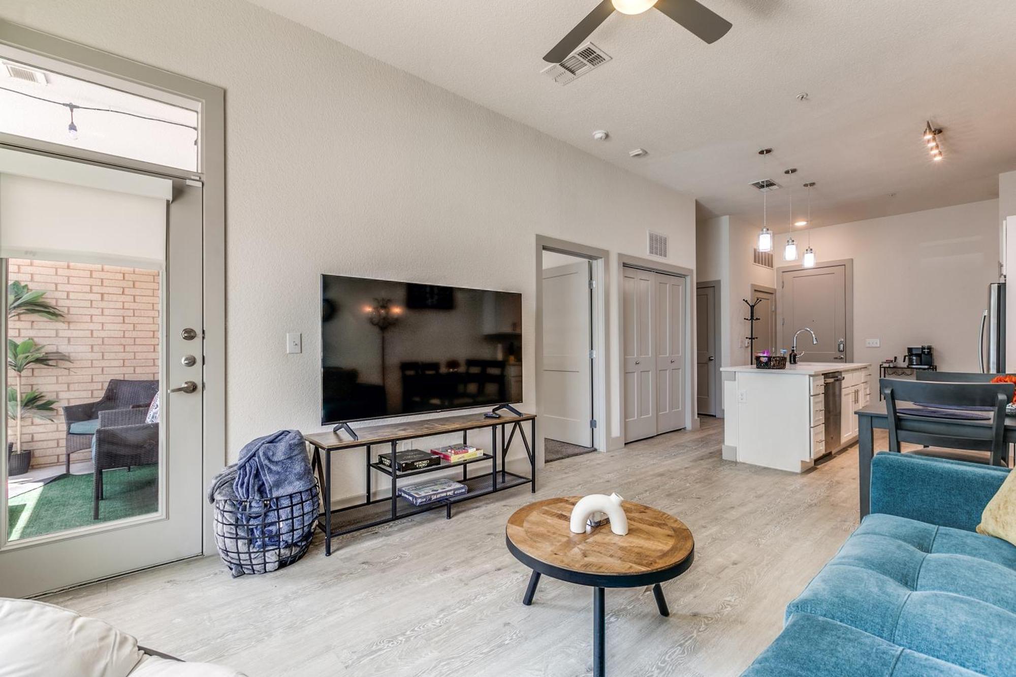 Lush Downtown Condo On Riverwalk W King Ste, Free Parking, Pet Friendly, Centrally Located On Riverwalk San Antonio Esterno foto